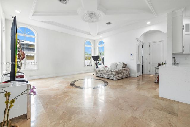 11950 SW 43rd St, Miami, FL 33175