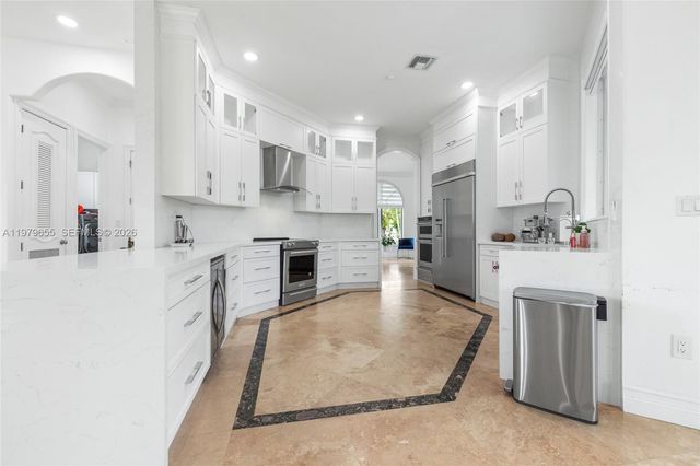 11950 SW 43rd St, Miami, FL 33175