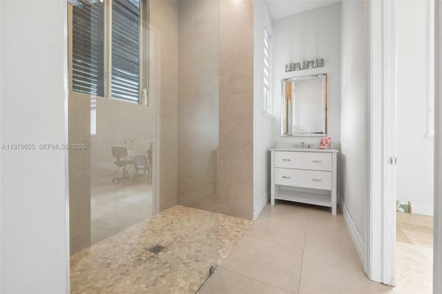 11950 SW 43rd St, Miami, FL 33175