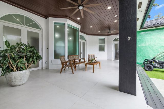 11950 SW 43rd St, Miami, FL 33175