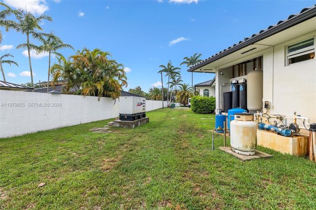 11950 SW 43rd St, Miami, FL 33175