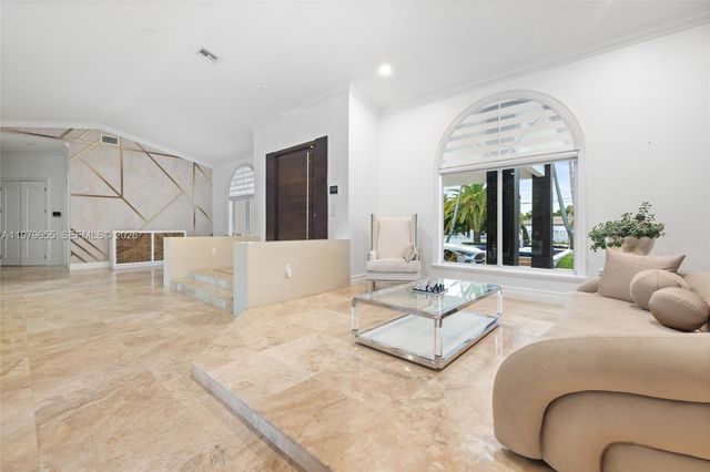 11950 SW 43rd St, Miami, FL 33175