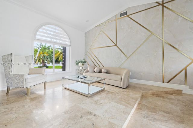 11950 SW 43rd St, Miami, FL 33175