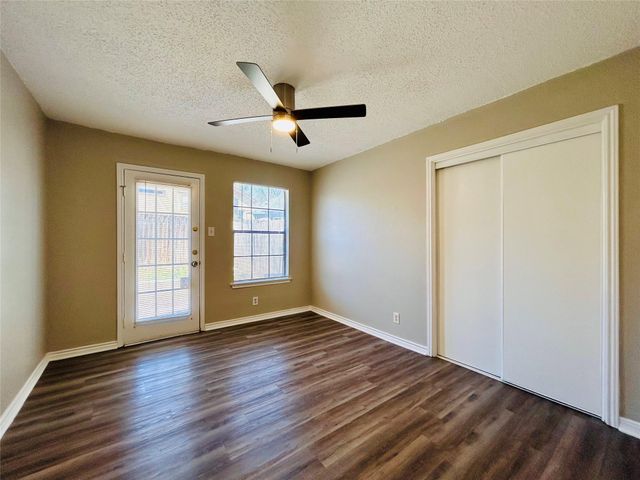 9400 Kempler DR B, Austin, TX 78748