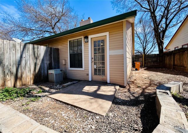 9400 Kempler DR B, Austin, TX 78748