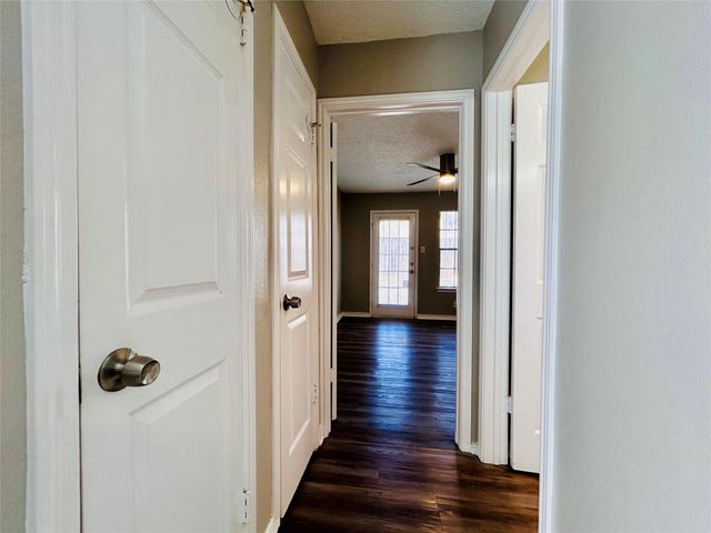 9400 Kempler DR B, Austin, TX 78748