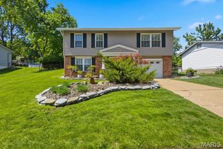 2429 Wesford Drive, Maryland Heights, MO 63043