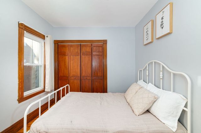 28 Apthorp St, Quincy, MA 02170