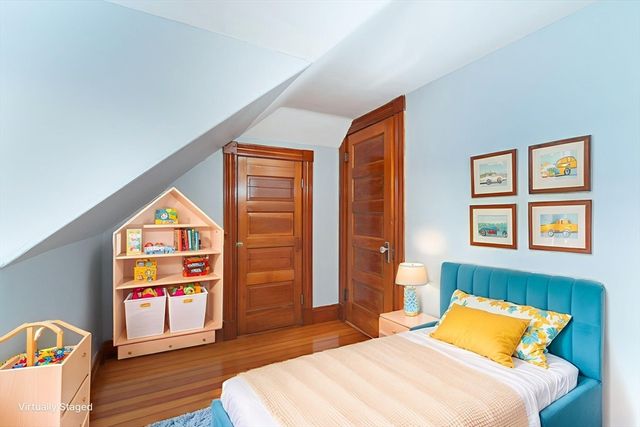 28 Apthorp St, Quincy, MA 02170