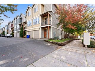 2710 Se 141ST Ave 1, Portland, OR 97236
