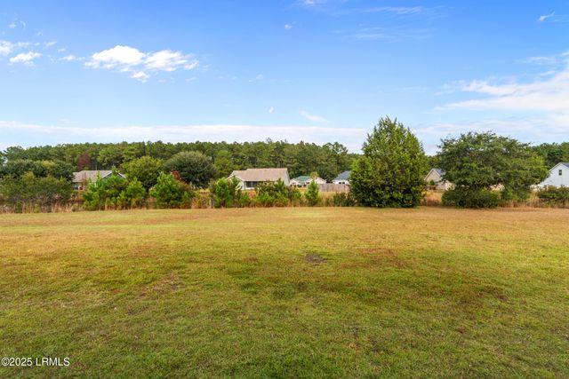 156 Red Pine Road, Ridgeland, SC 29936