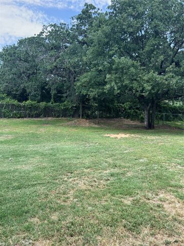 1712 Willow Wood Drive, Azle, TX 76020