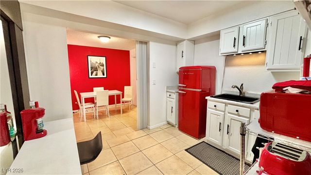 3978 Palos Verdes Street, Las Vegas, NV 89119