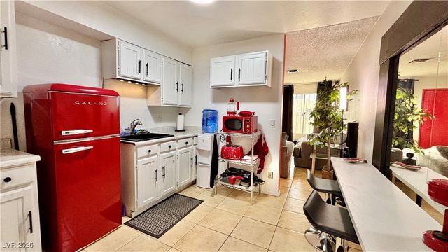 3978 Palos Verdes Street, Las Vegas, NV 89119