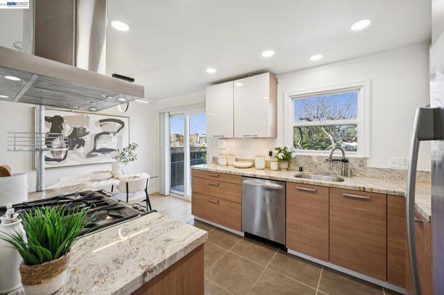 2690 Watson St, Castro Valley, CA 94546