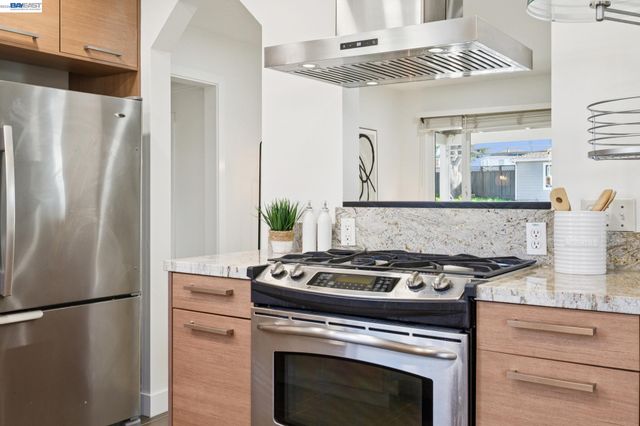 2690 Watson St, Castro Valley, CA 94546