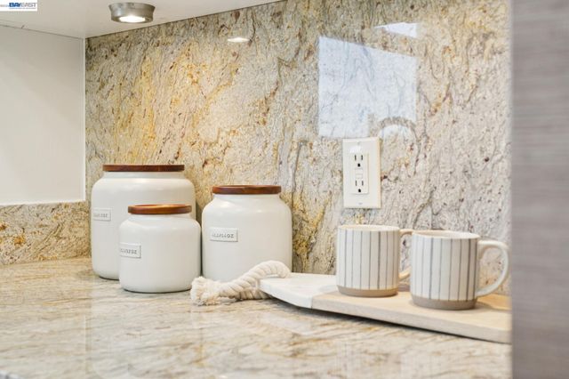 2690 Watson St, Castro Valley, CA 94546