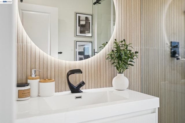 2690 Watson St, Castro Valley, CA 94546