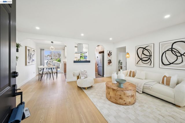 2690 Watson St, Castro Valley, CA 94546