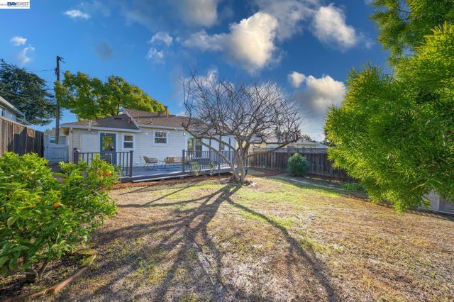 2690 Watson St, Castro Valley, CA 94546