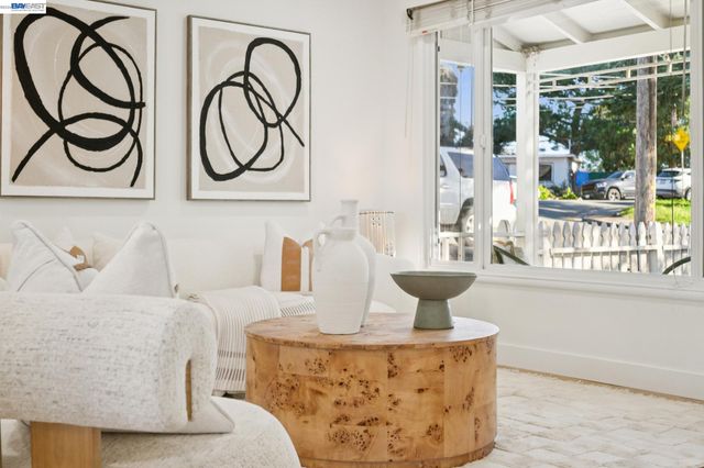 2690 Watson St, Castro Valley, CA 94546