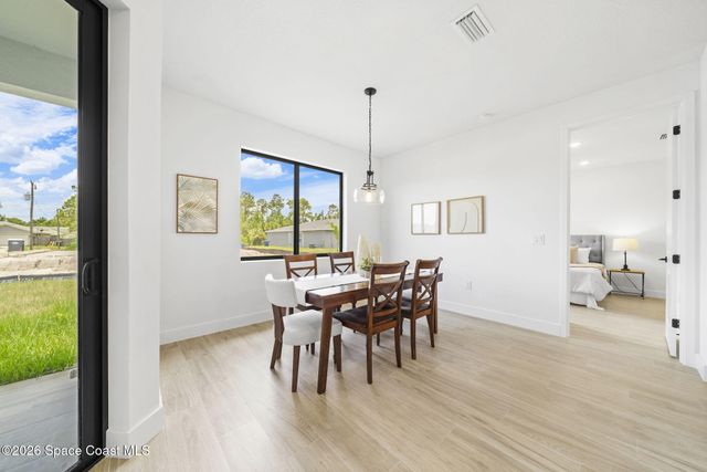 797 Tejon Avenue SW, Palm Bay, FL 32908