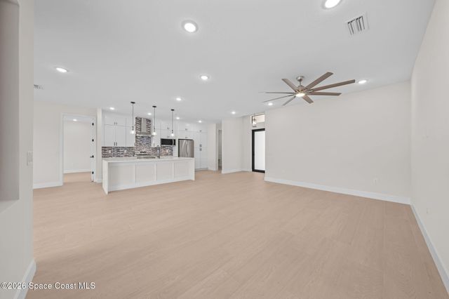 797 Tejon Avenue SW, Palm Bay, FL 32908