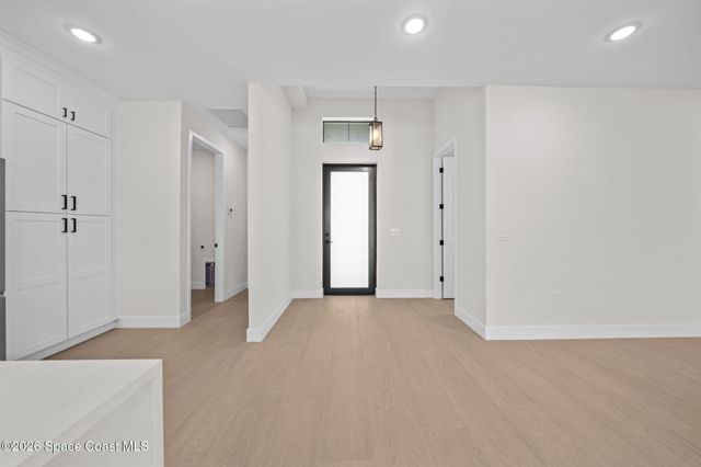 797 Tejon Avenue SW, Palm Bay, FL 32908