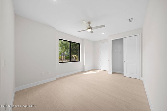 797 Tejon Avenue SW, Palm Bay, FL 32908