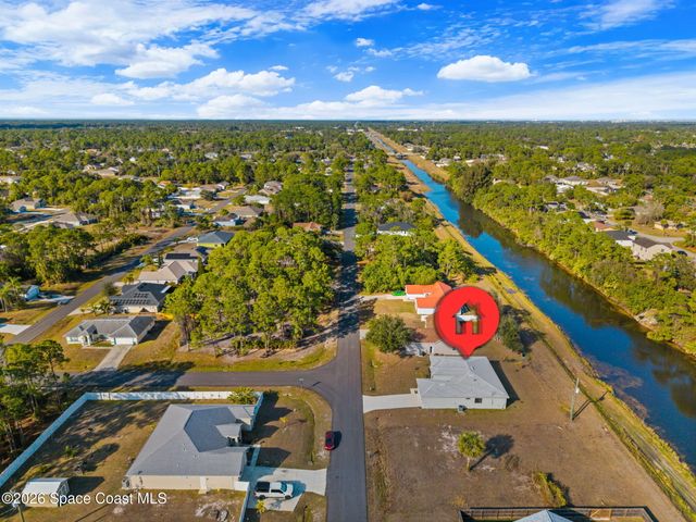 797 Tejon Avenue SW, Palm Bay, FL 32908