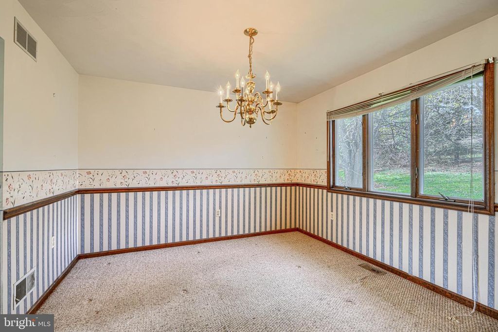 Image 14 of property listing at 2625 OLD TANEYTOWN RD, Westminster, MD 21158