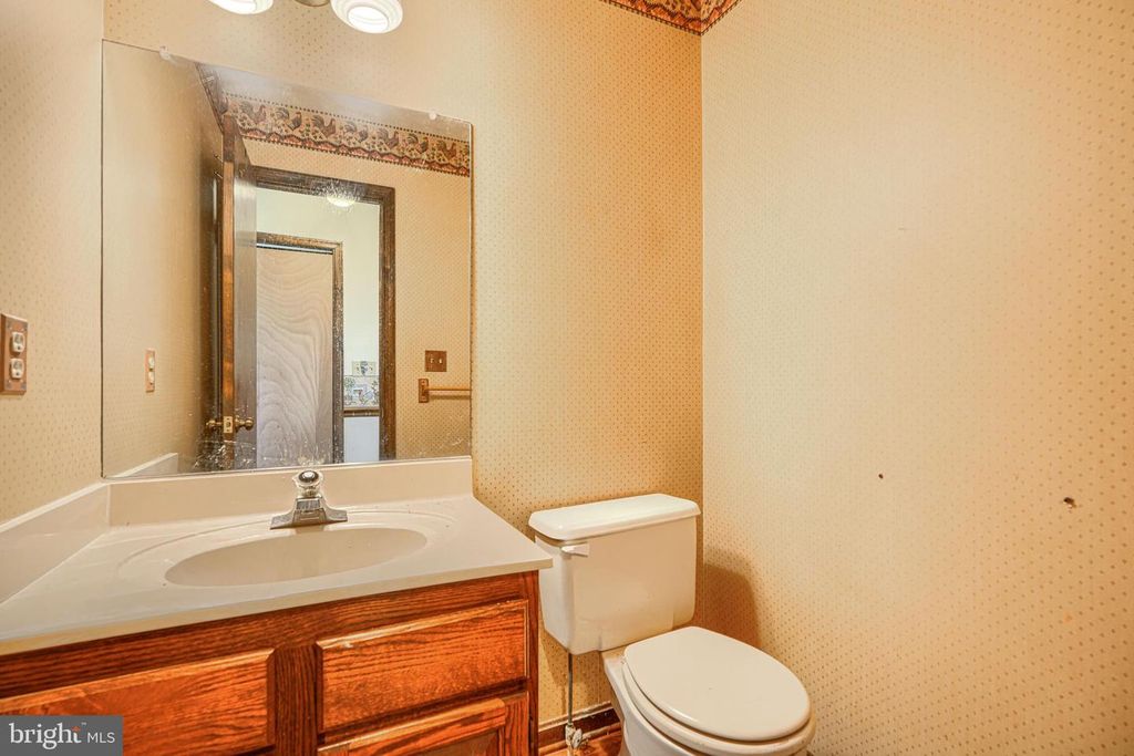 Image 26 of property listing at 2625 OLD TANEYTOWN RD, Westminster, MD 21158