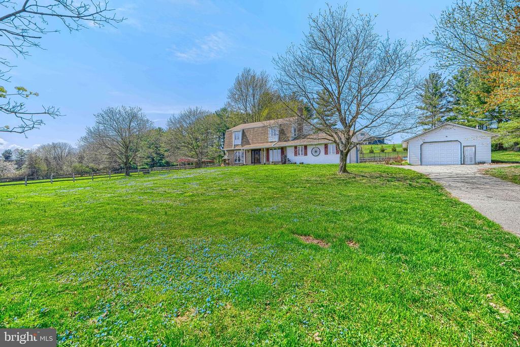 Image 3 of property listing at 2625 OLD TANEYTOWN RD, Westminster, MD 21158