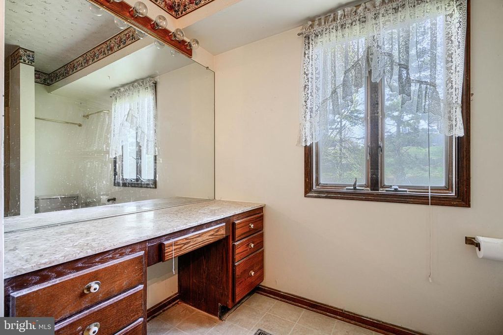 Image 33 of property listing at 2625 OLD TANEYTOWN RD, Westminster, MD 21158