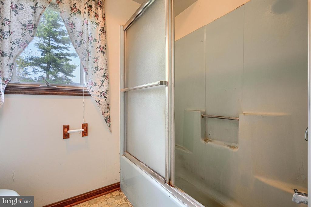 Image 42 of property listing at 2625 OLD TANEYTOWN RD, Westminster, MD 21158