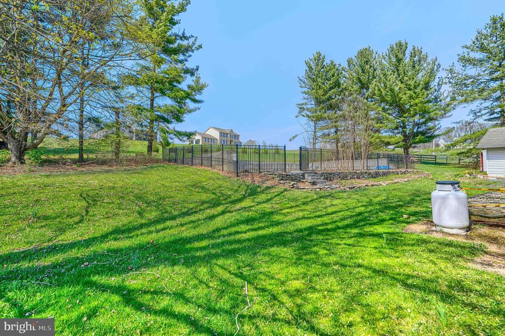 Image 53 of property listing at 2625 OLD TANEYTOWN RD, Westminster, MD 21158