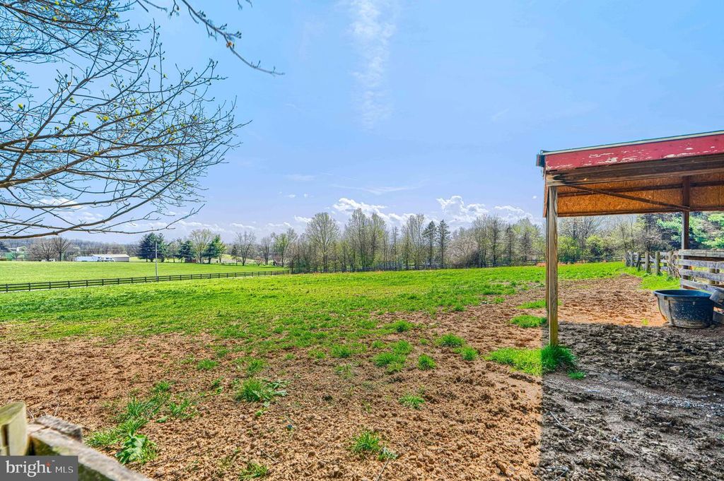 Image 62 of property listing at 2625 OLD TANEYTOWN RD, Westminster, MD 21158