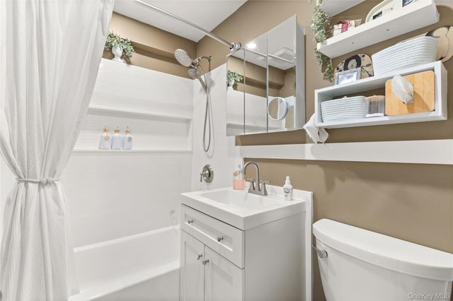 8 Garden Boulevard, Hicksville, NY 11801