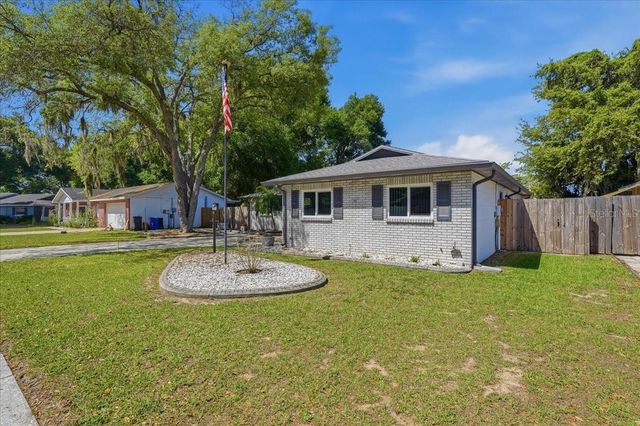 3809 PARKSIDE DRIVE, Valrico, FL 33594