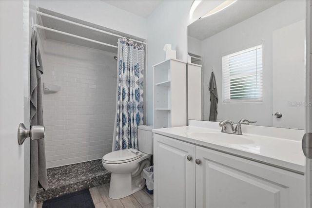 3809 PARKSIDE DRIVE, Valrico, FL 33594