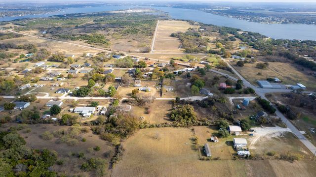 6300 S Lakeside Hills Court, Granbury, TX 76048