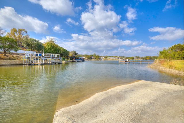 6300 S Lakeside Hills Court, Granbury, TX 76048