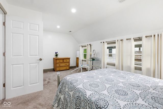 412 W 11th Street, Anderson, IN 46016