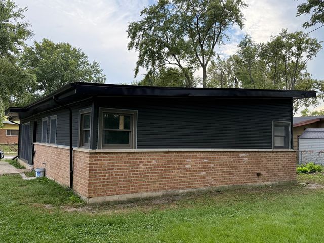 320 Sioux Street, Park Forest, IL 60466