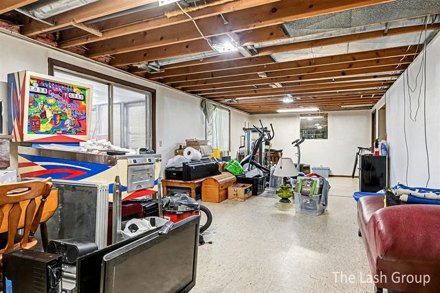 5328 Lindenwood Street, Kalamazoo, MI 49004