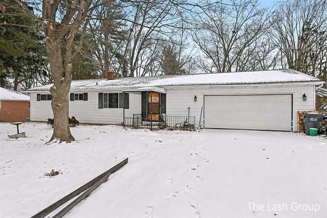 5328 Lindenwood Street, Kalamazoo, MI 49004