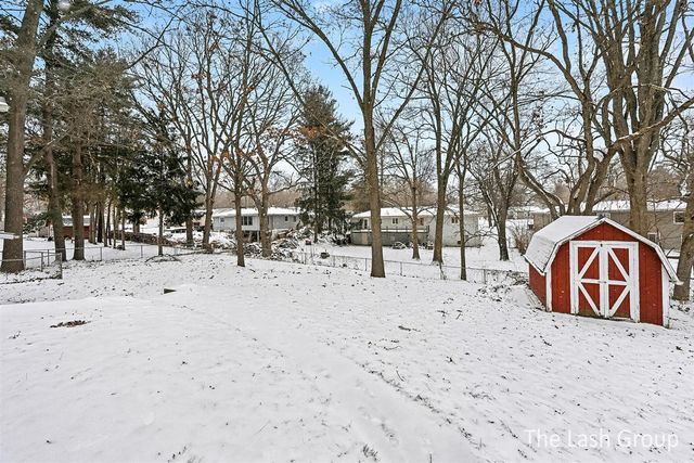 5328 Lindenwood Street, Kalamazoo, MI 49004