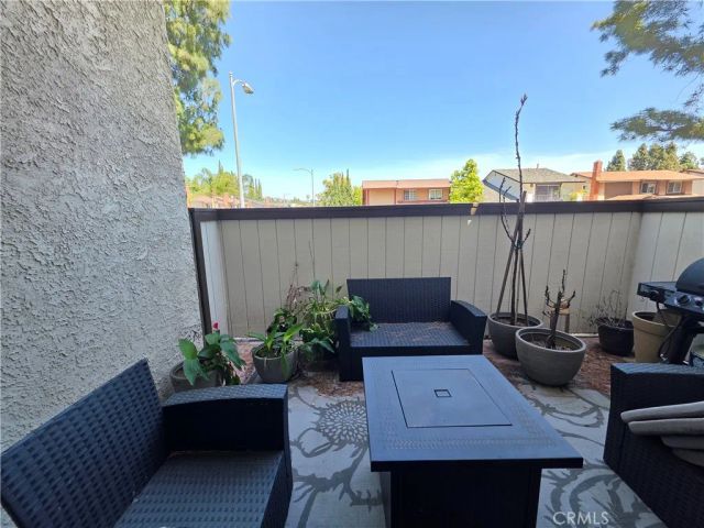 22040 Strathern, Canoga Park, CA 91304