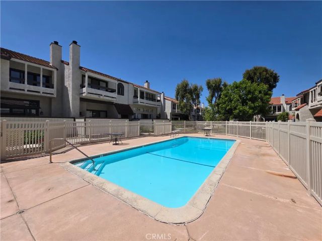 22040 Strathern, Canoga Park, CA 91304