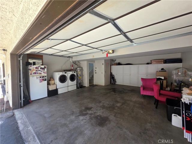 22040 Strathern, Canoga Park, CA 91304